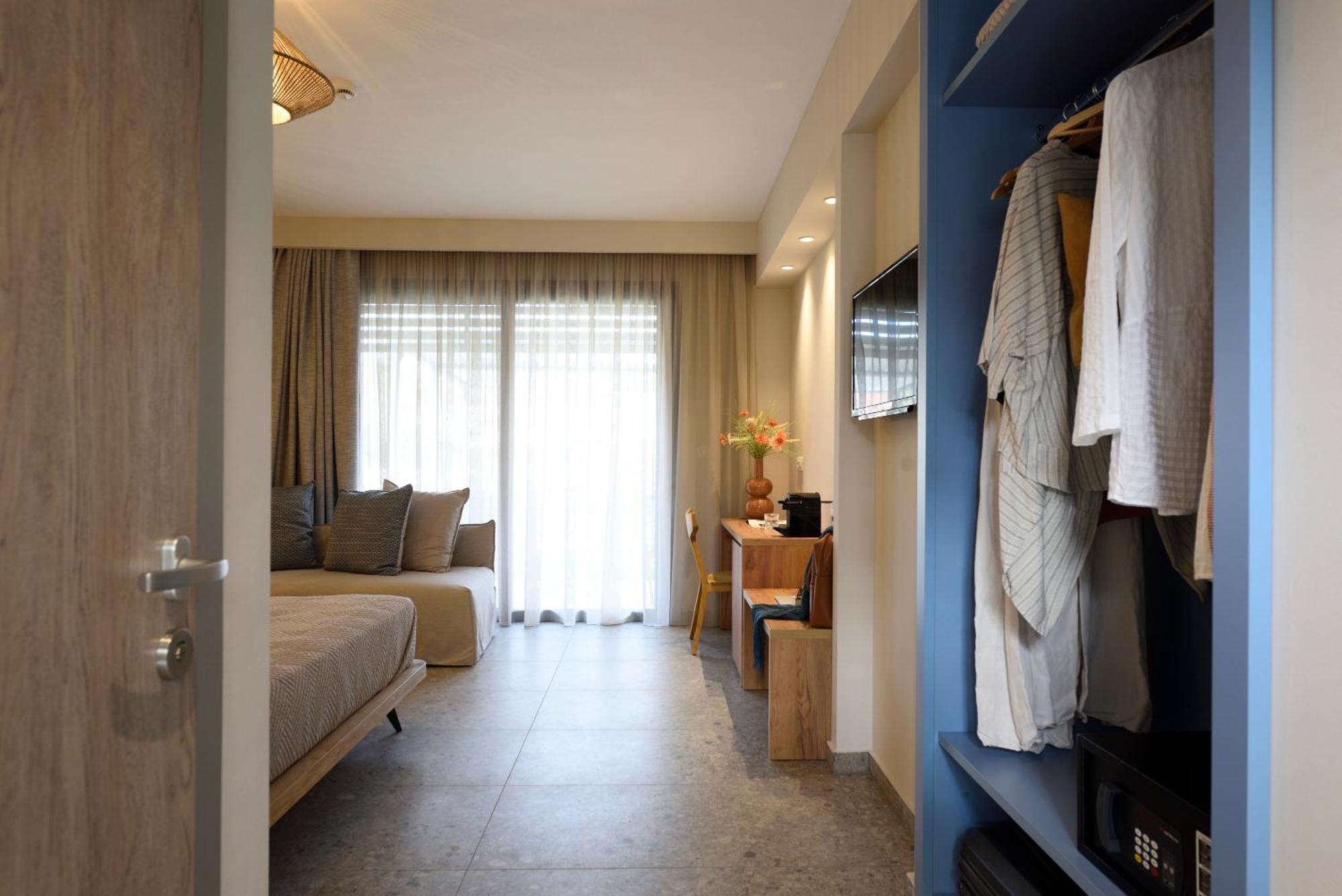 Falena Luxury Rooms Kalyves Polygyrou Exterior photo